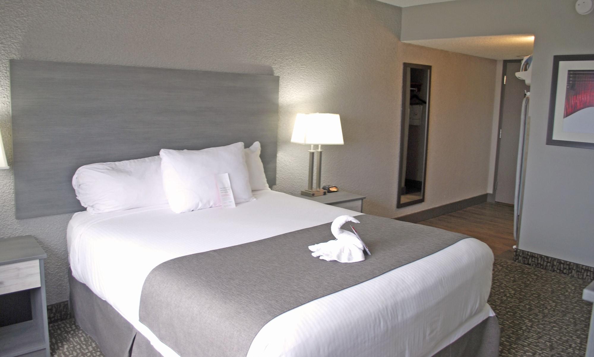 Ramada By Wyndham Edmonton Yellowhead Nw מראה חיצוני תמונה