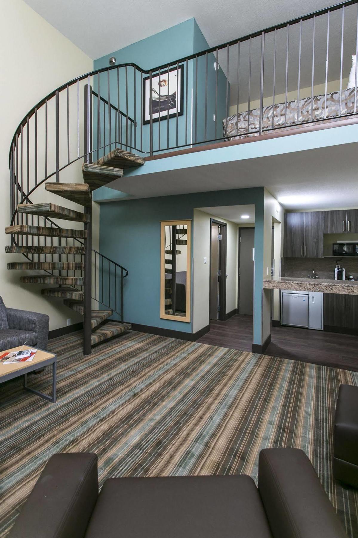 Ramada By Wyndham Edmonton Yellowhead Nw מראה חיצוני תמונה